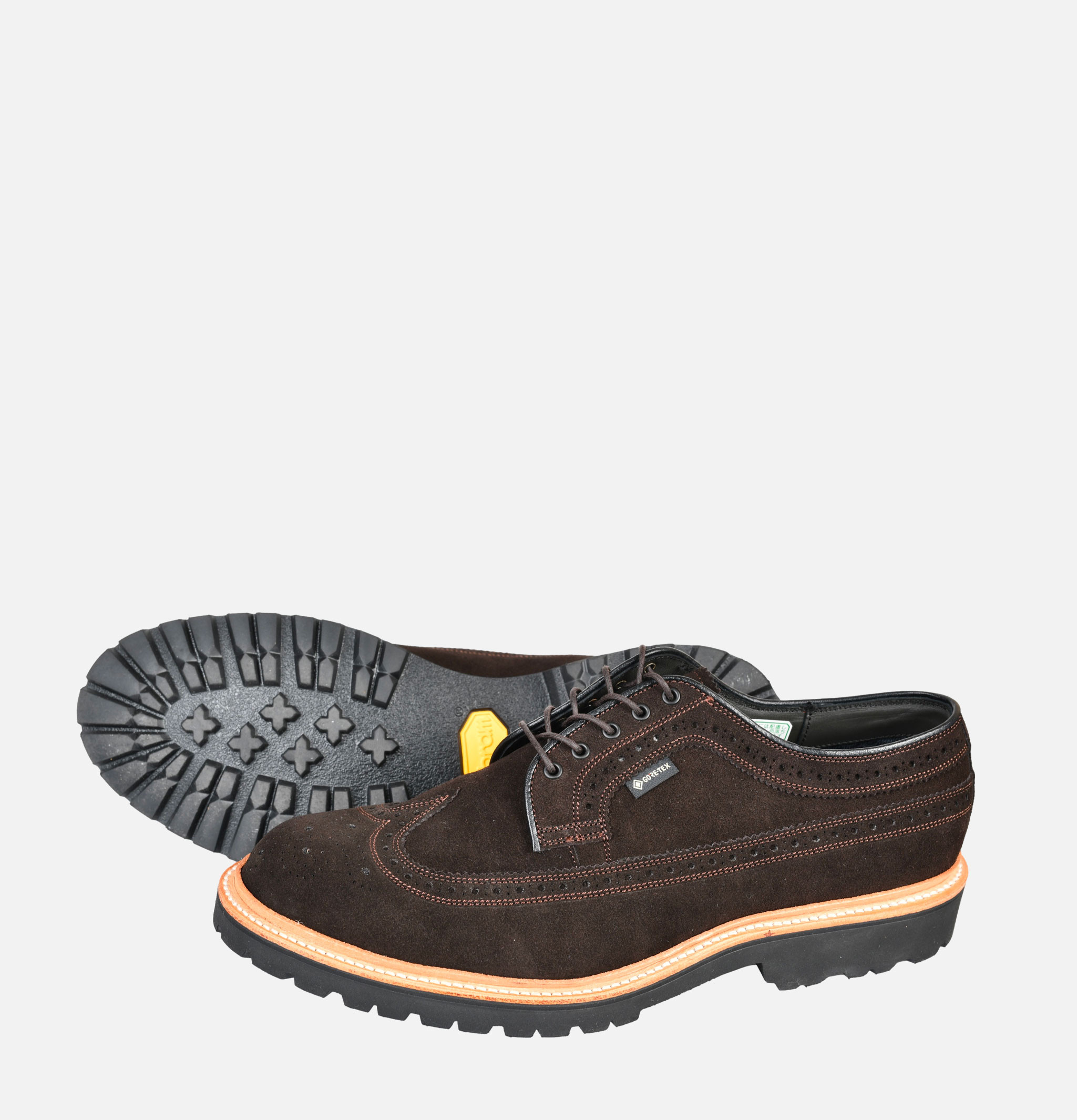 Regal Shoe & Co x Royalcheese Chaussures Wing Tip Suede Marron