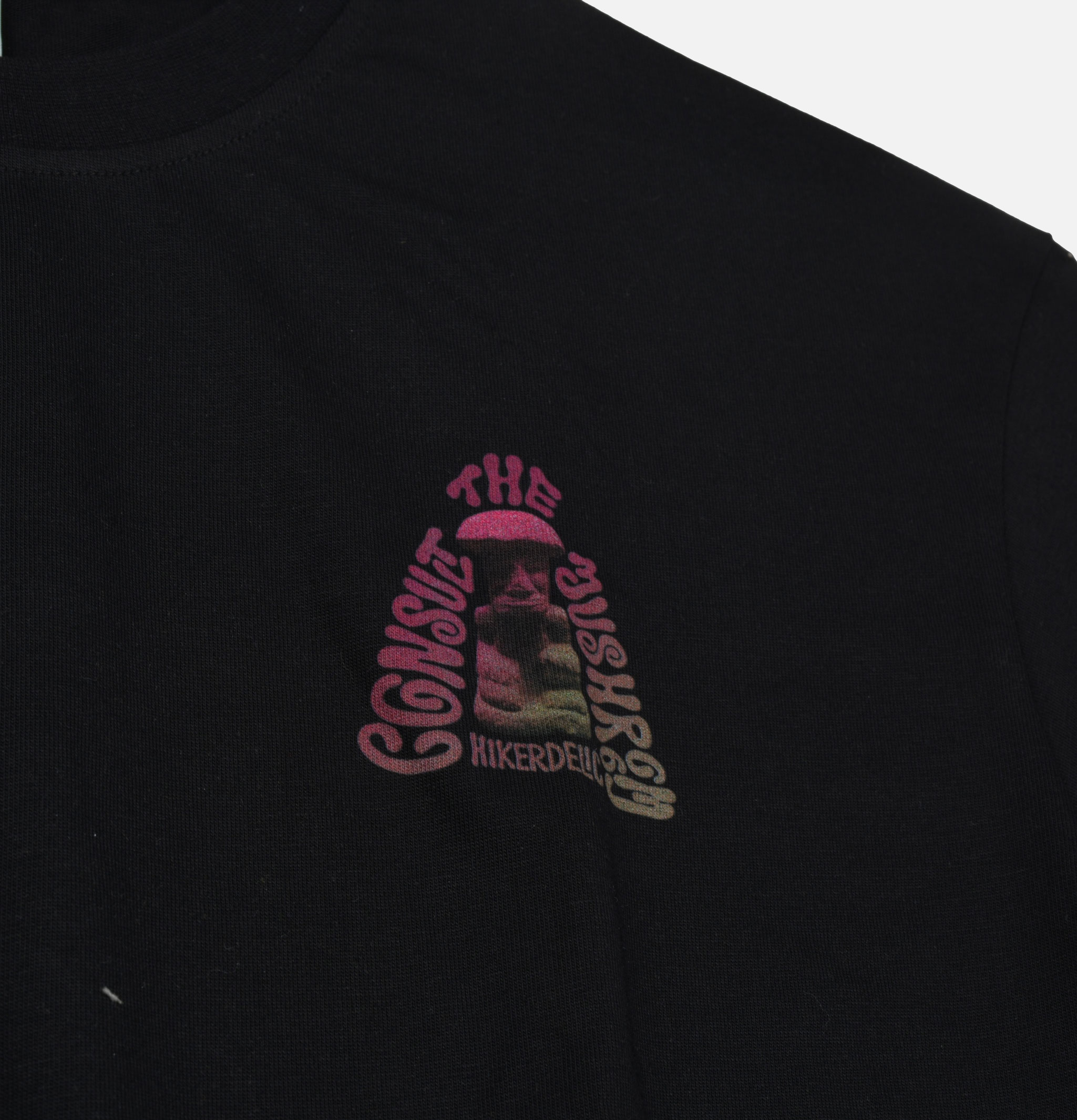 Hikerdelic T-shirt Consult The Mushroom Noir