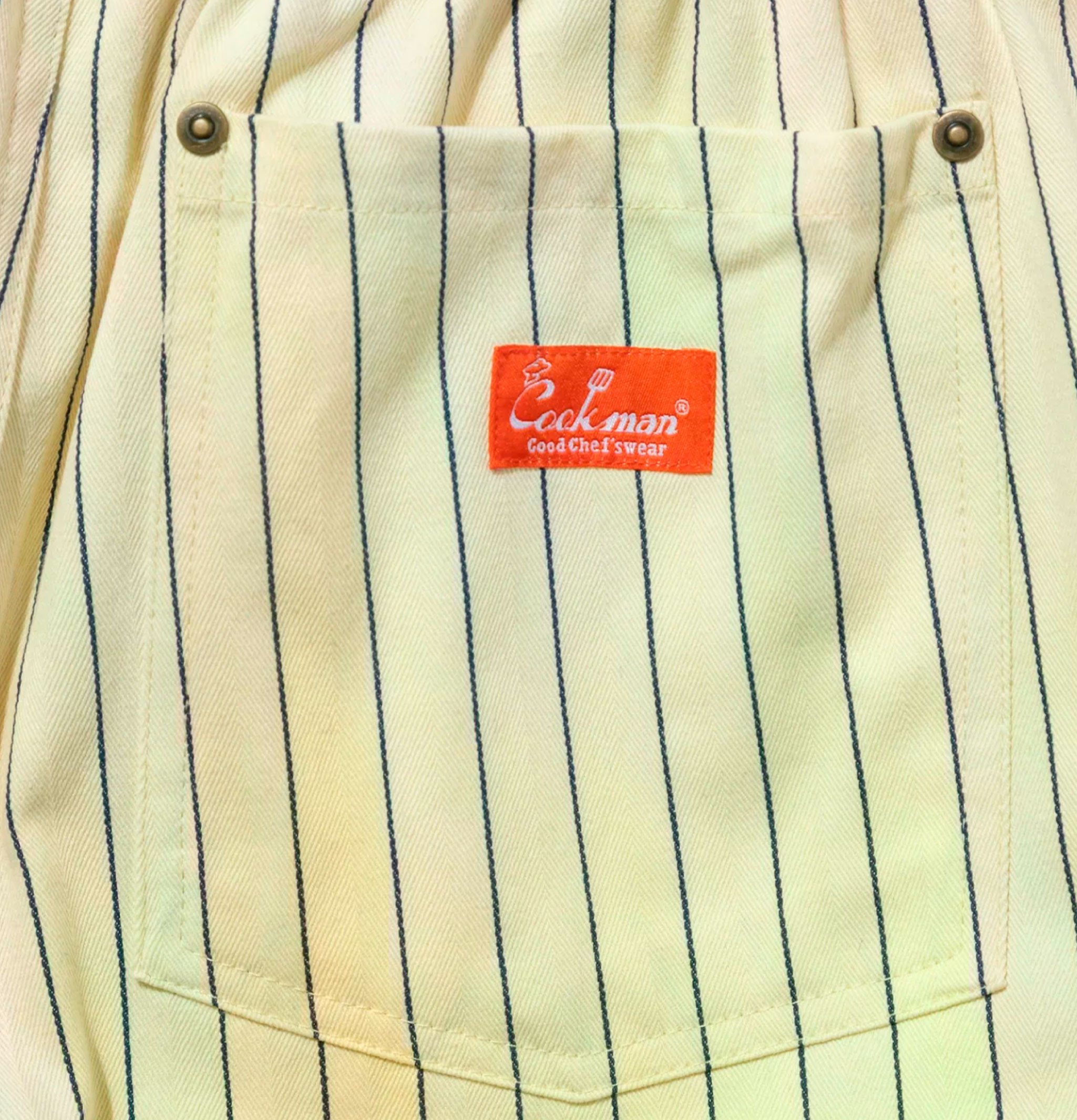 Cookman Short Front Pocket Cream